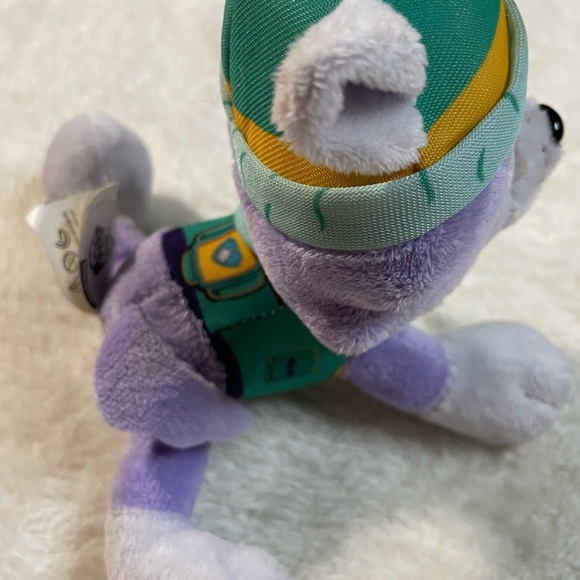 Paw Patrol Everest 8 Inch Plush - Picture 3 of 6